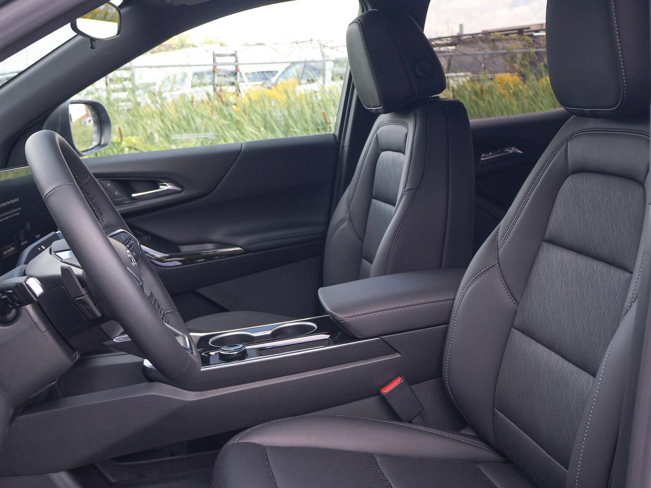 2027 Chevrolet Equinox AWD LT Photo