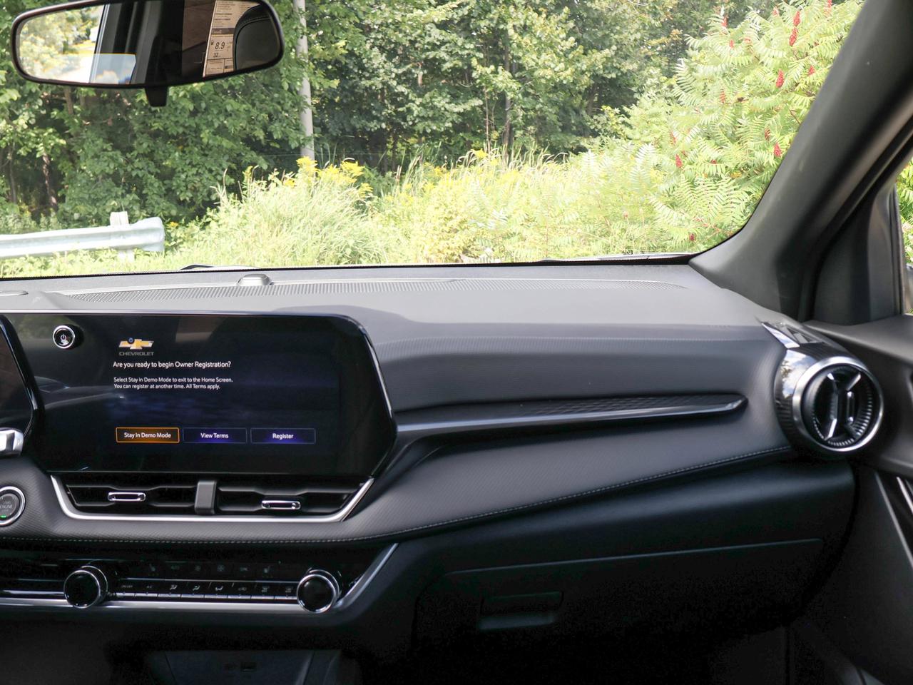 2027 Chevrolet Equinox AWD LT Photo