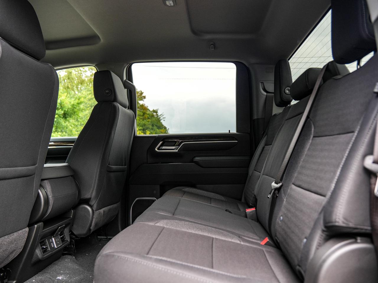 2026 GMC SIERRA 2500HD SLE Photo