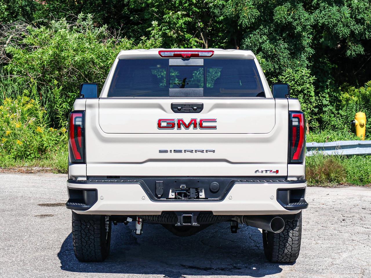 2026 GMC SIERRA 2500HD AT4 Photo
