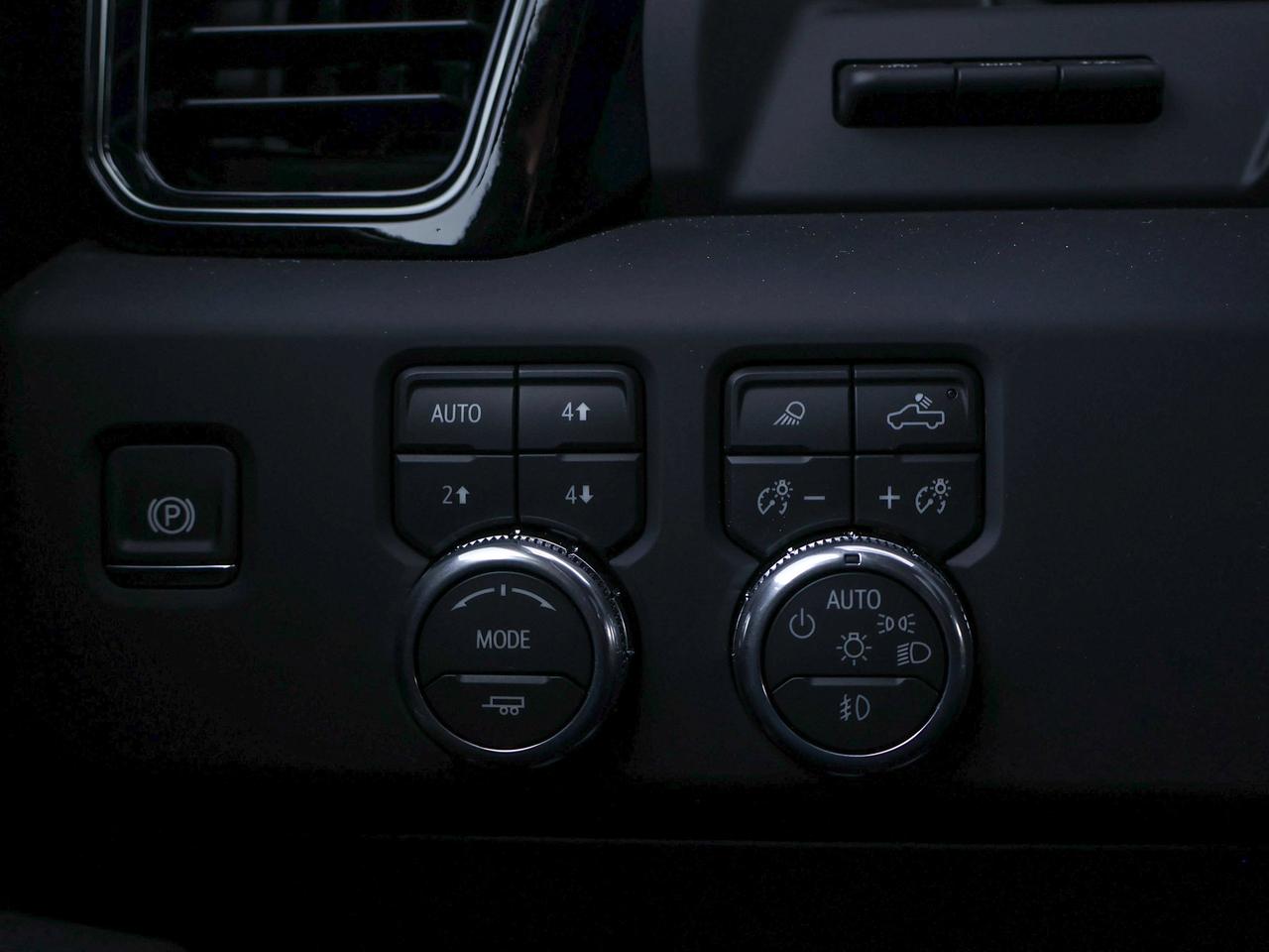 2026 GMC SIERRA 2500HD AT4 Photo