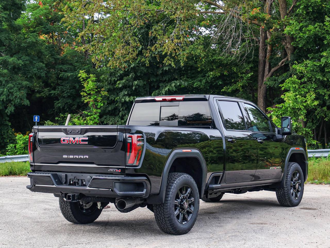 2026 GMC SIERRA 2500HD AT4 Photo