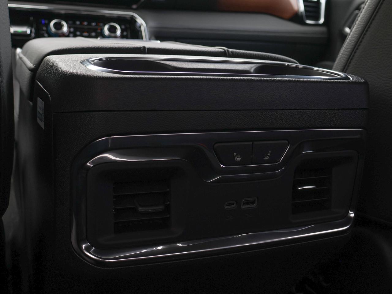 2026 GMC SIERRA 2500HD DENALI Photo
