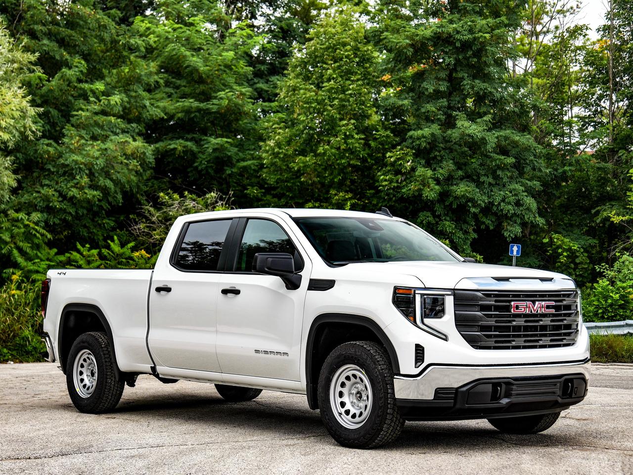 2026 GMC Sierra 1500 PRO Photo5