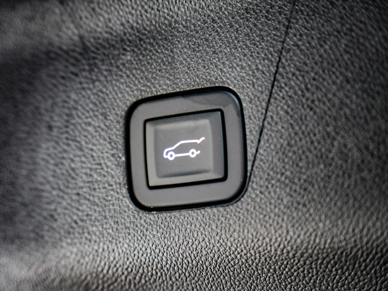 2026 GMC Yukon Elevation Photo