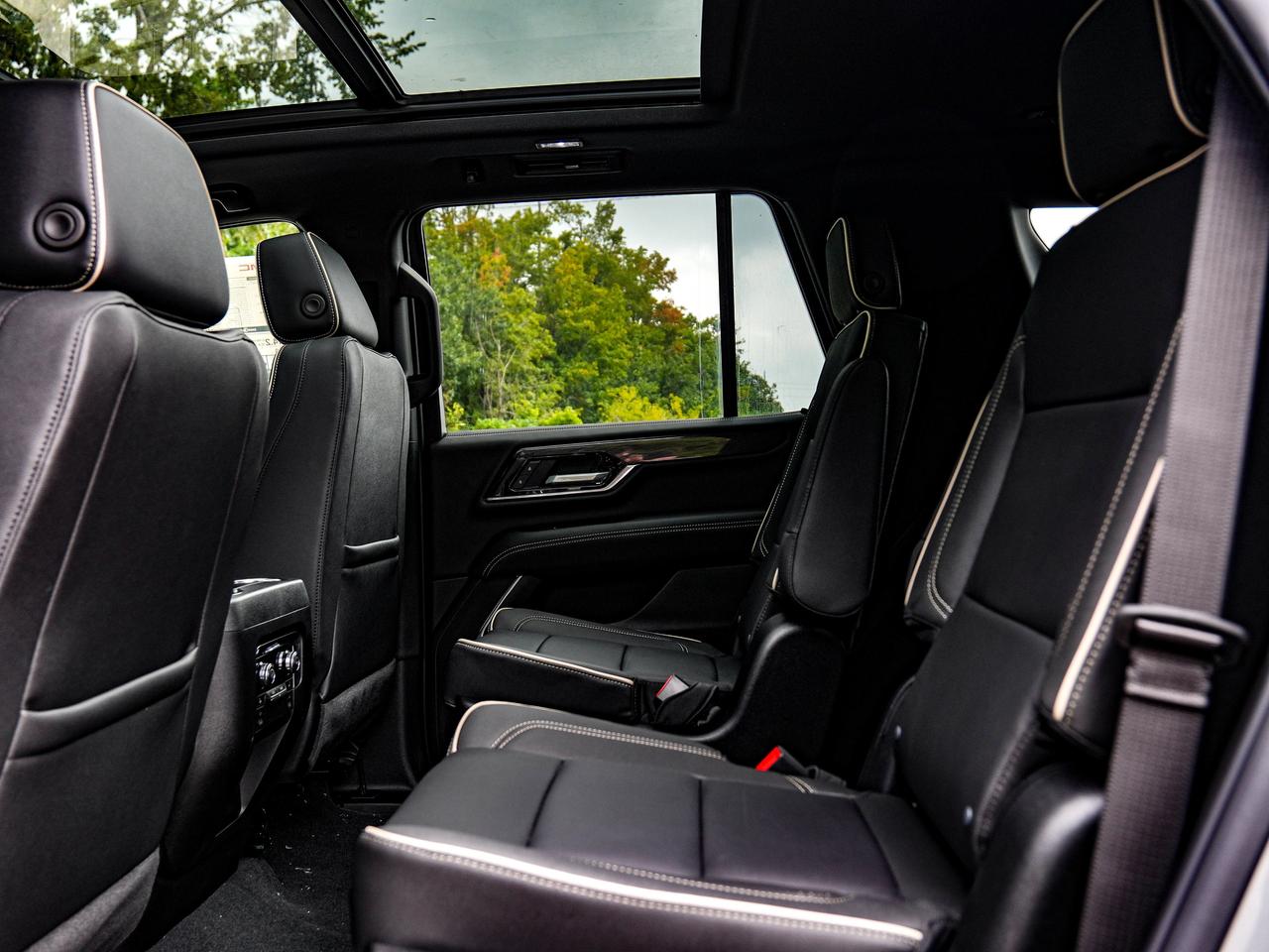 2026 GMC Yukon Elevation Photo