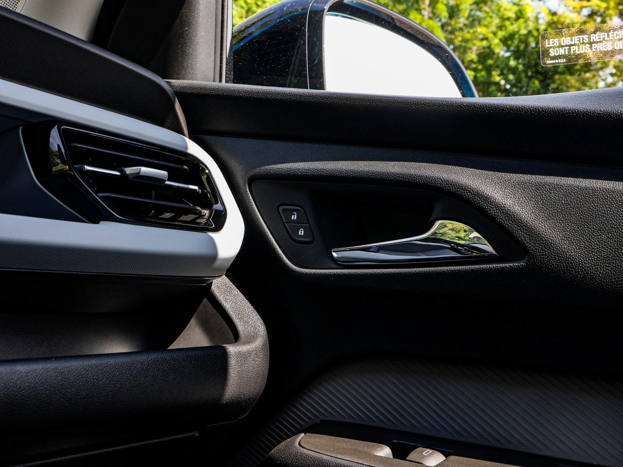 2027 Chevrolet Bolt RS Photo