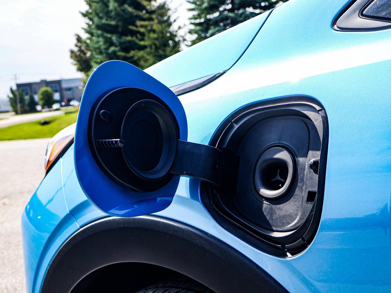 2027 Chevrolet Bolt RS Photo