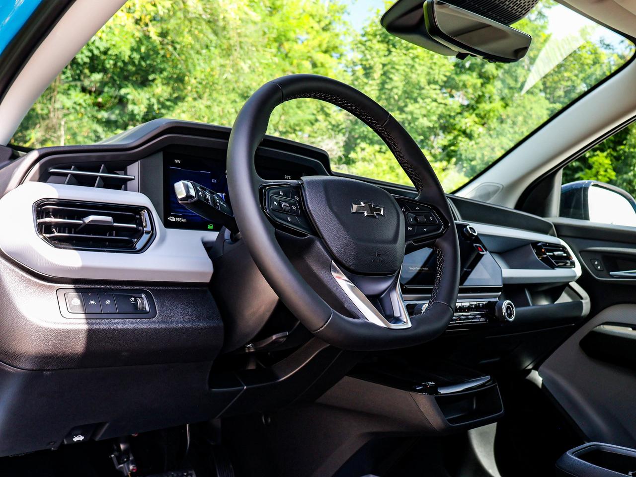 2027 Chevrolet Bolt RS Photo