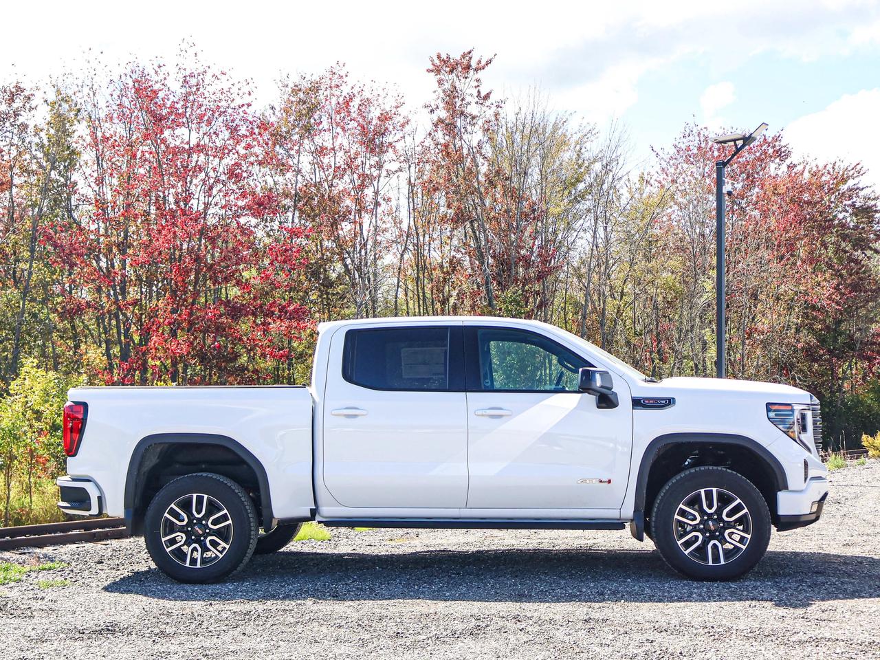 2026 GMC Sierra 1500 AT4 Photo2
