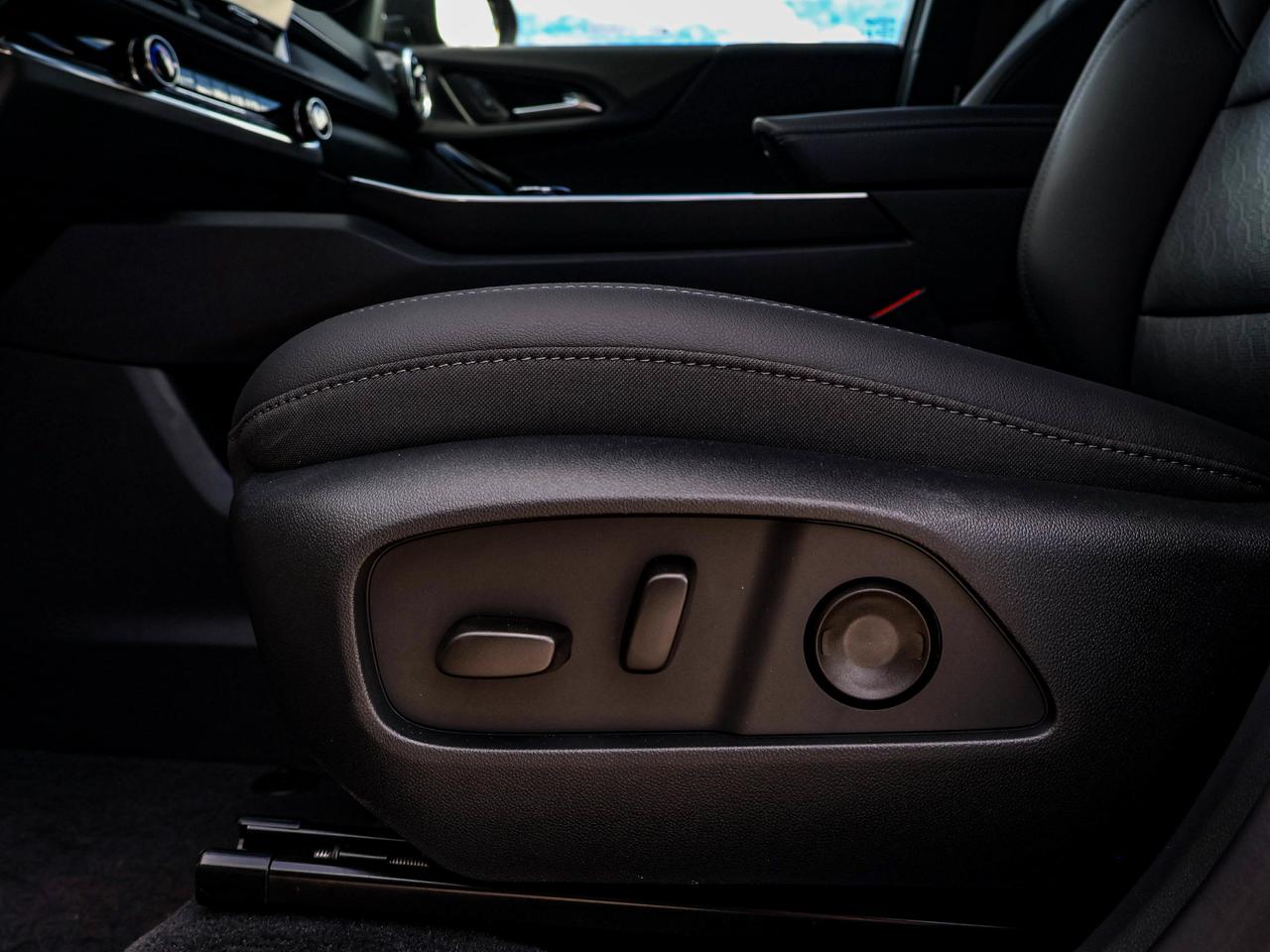 2027 Chevrolet Equinox AWD LT Photo