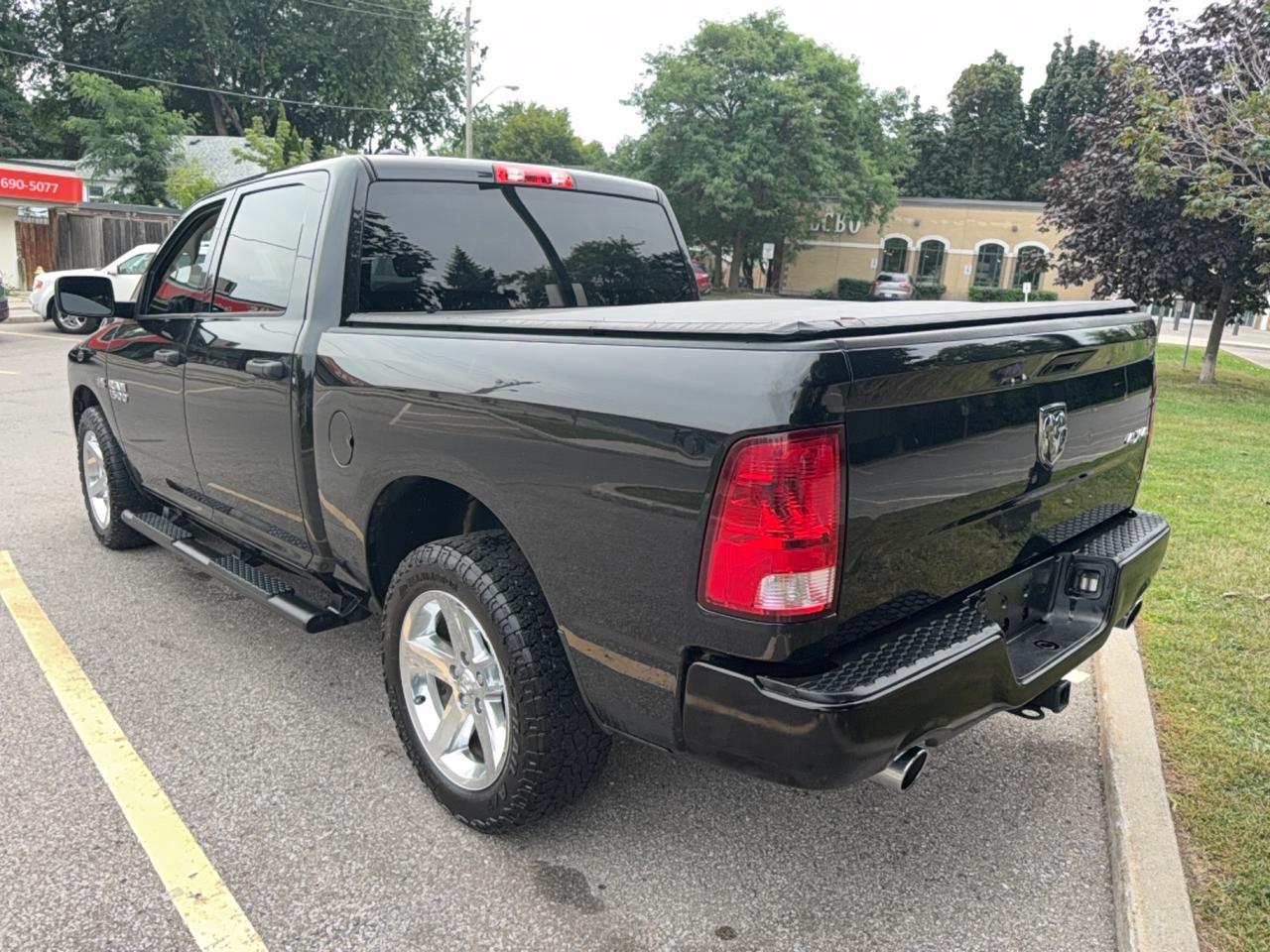 2017 RAM 1500 Express Photo2