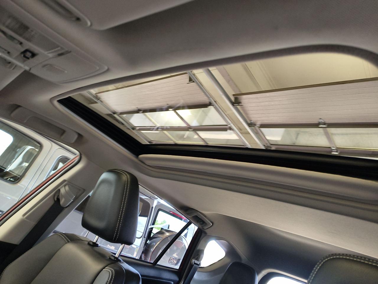 2018 Toyota RAV4 LIMITED  Photo0
