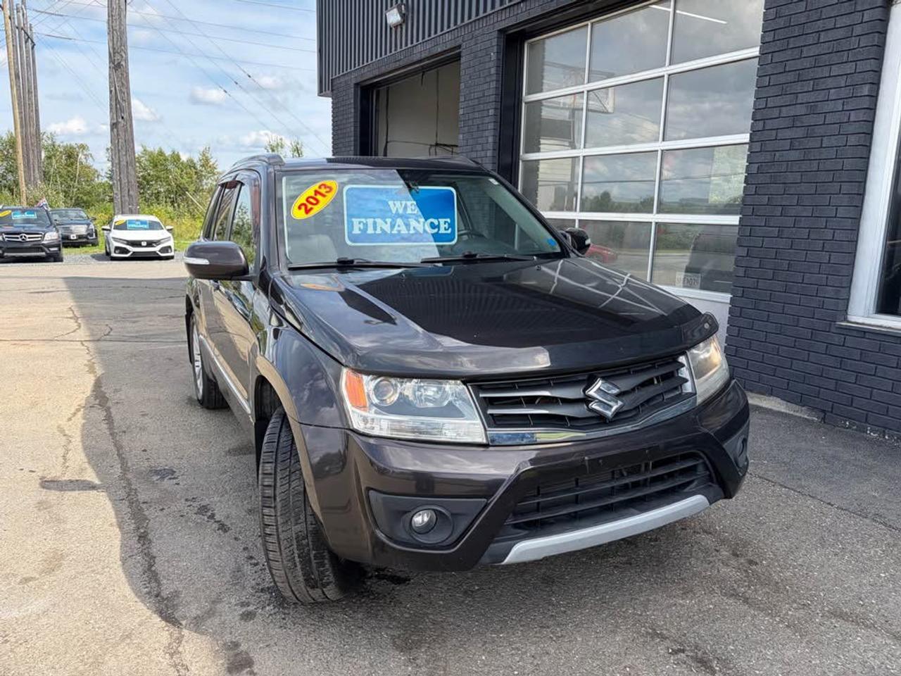 2013 Suzuki Grand Vitara Limited 4WD Photo