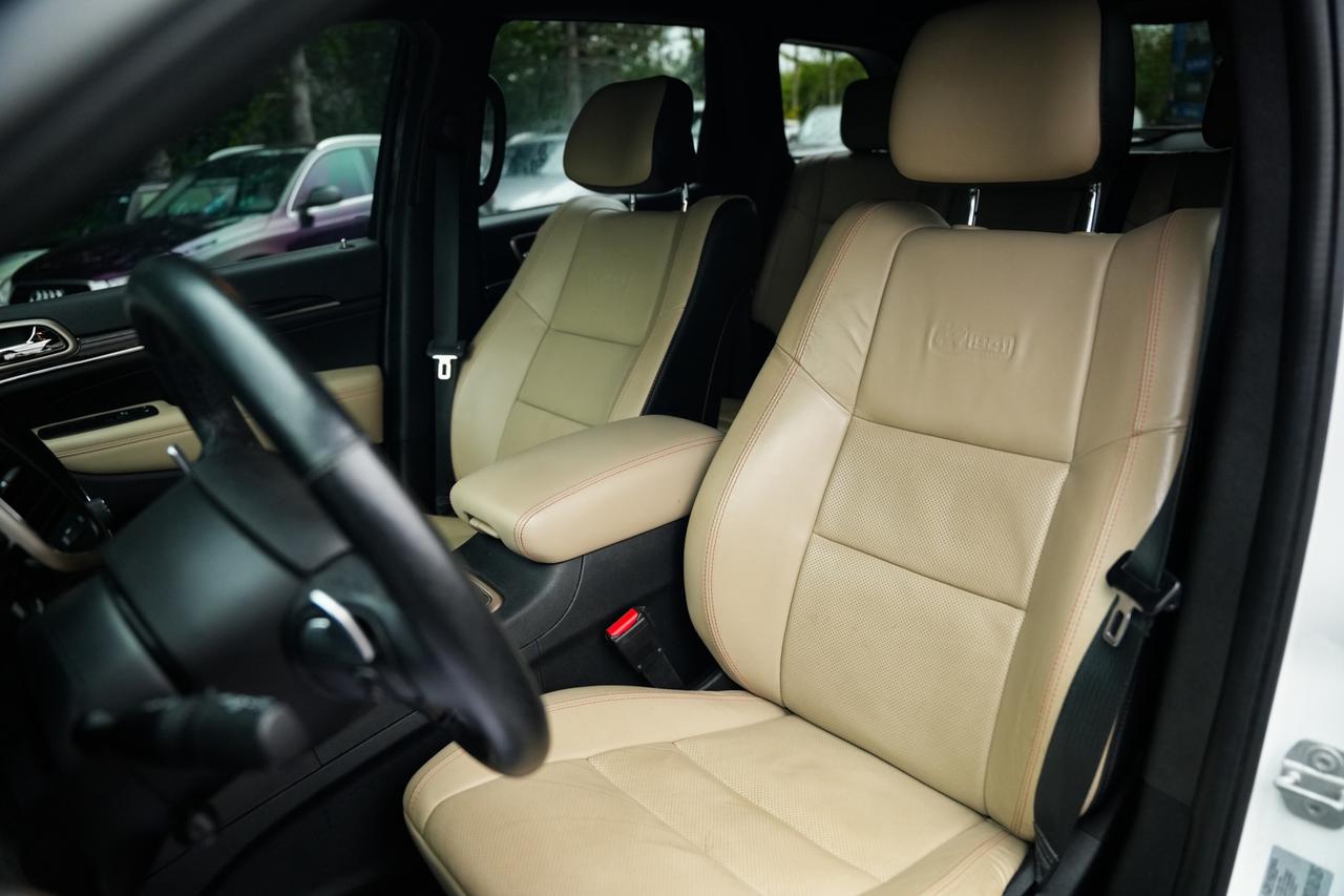 2017 Jeep Grand Cherokee LIMITED 4WD Photo
