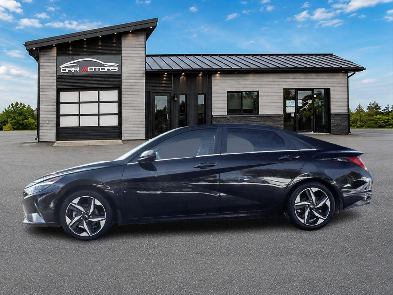 2023 Hyundai Elantra HEV Luxury 4dr Sedan Photo4