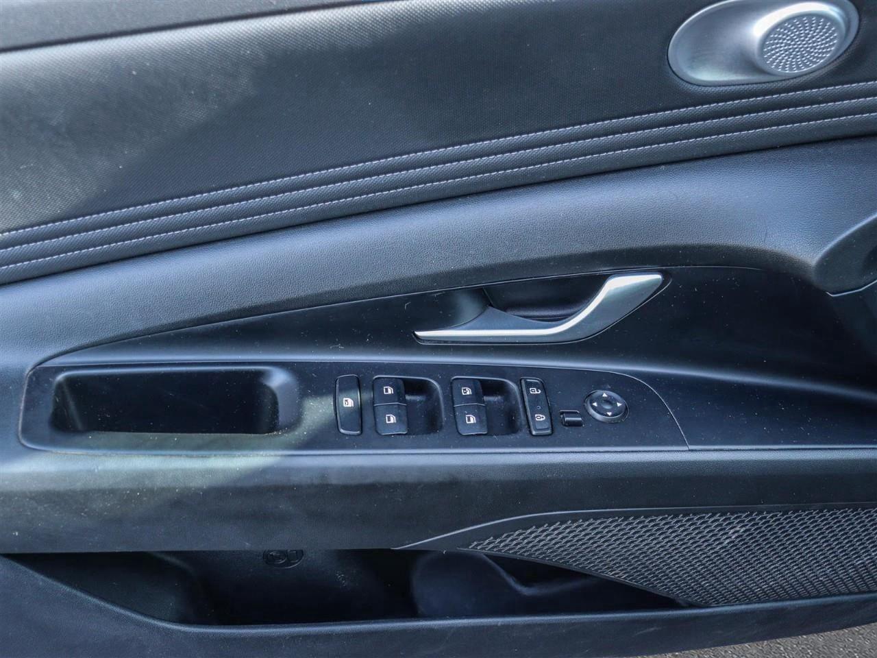 2023 Hyundai Elantra HEV Luxury 4dr Sedan Photo