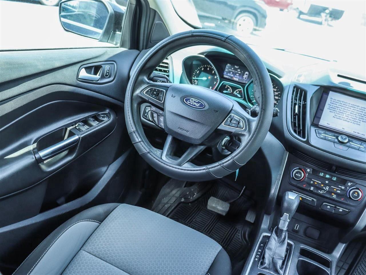 2017 Ford Escape SE 4dr 4x4 Photo