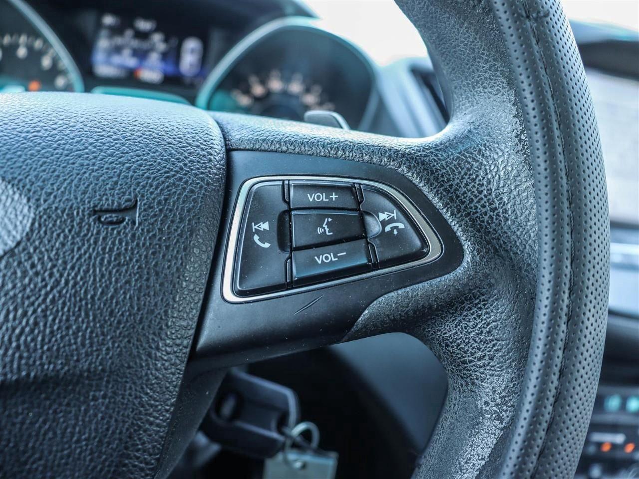 2017 Ford Escape SE 4dr 4x4 Photo