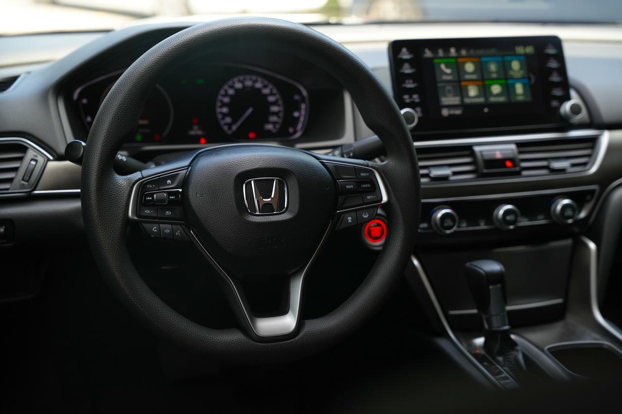 2018 Honda Accord LX CVT Photo