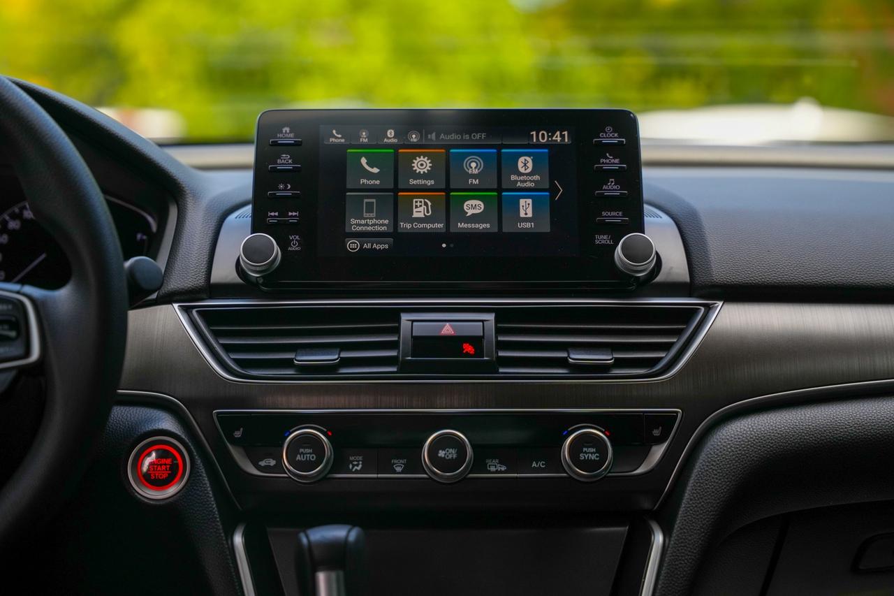 2018 Honda Accord LX CVT Photo