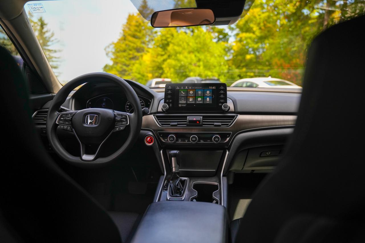 2018 Honda Accord LX CVT Photo