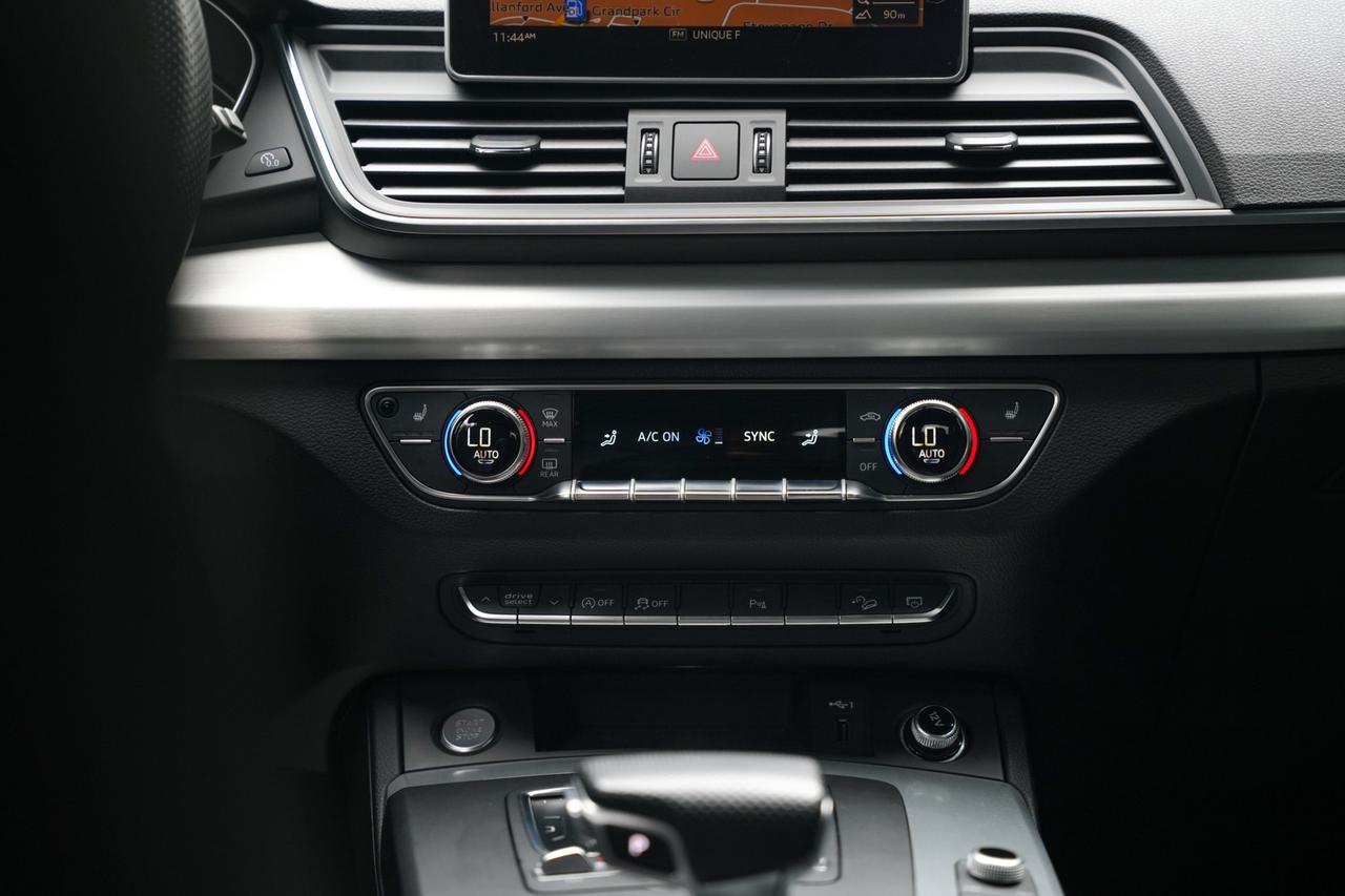 2018 Audi Q5 S-Line 2.0T Progressiv Quattro Photo