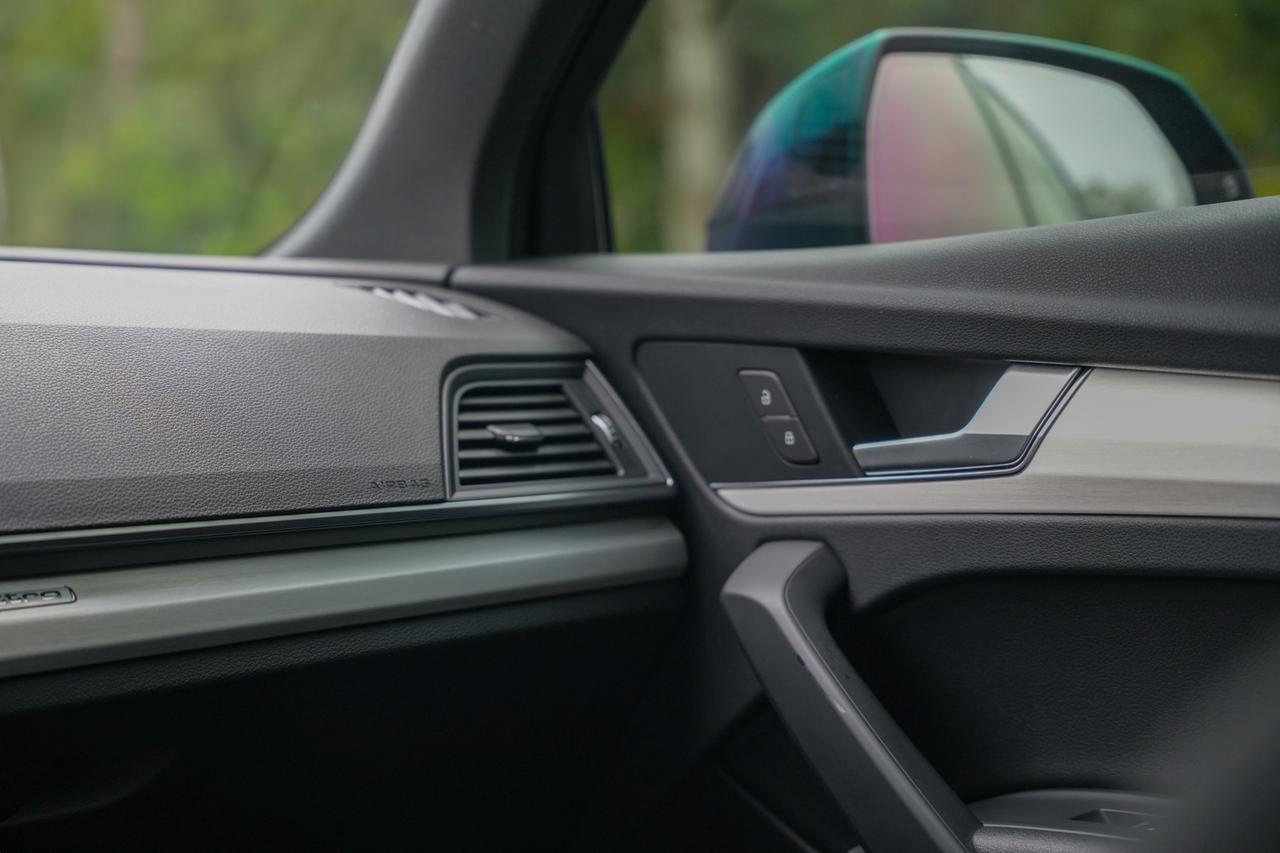 2018 Audi Q5 S-Line 2.0T Progressiv Quattro Photo