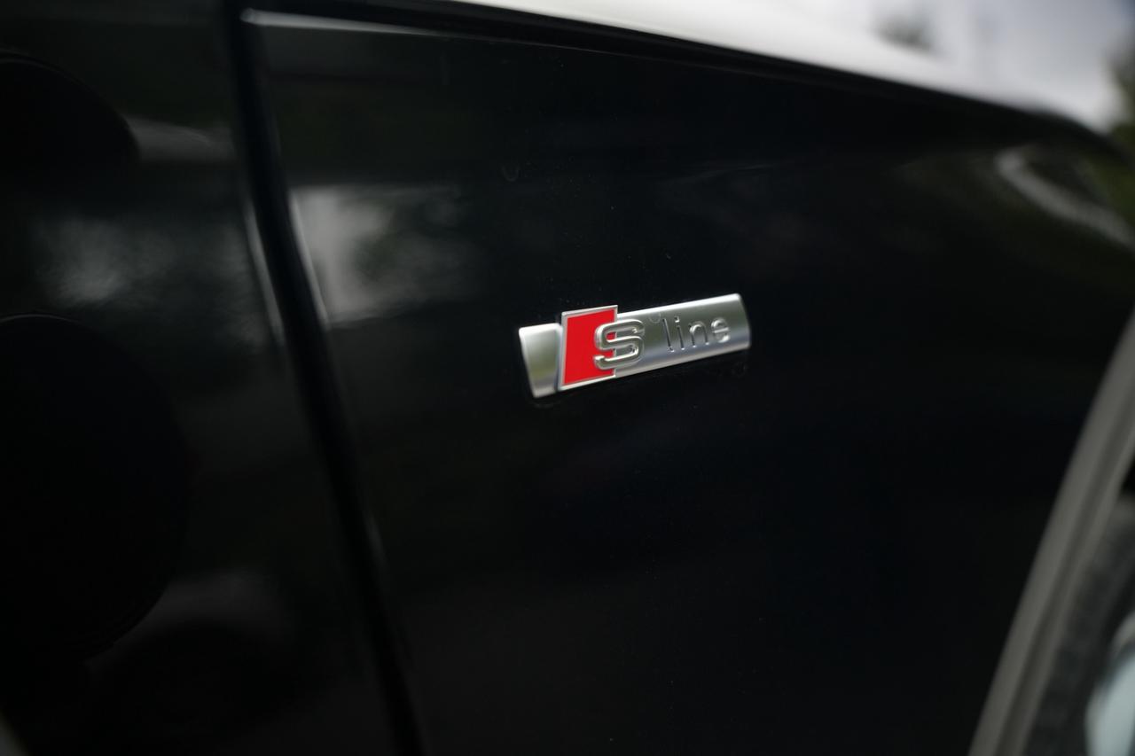 2018 Audi Q5 S-Line 2.0T Progressiv Quattro Photo