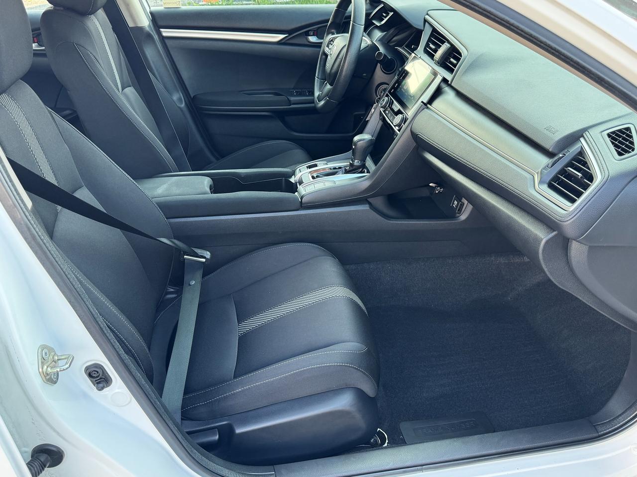 2016 Honda Civic LX+CLEAN CARFAX+ApplePlay+A/C Photo
