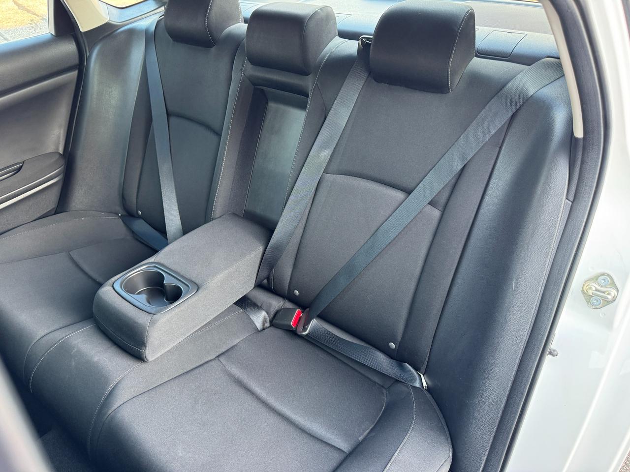 2016 Honda Civic LX+CLEAN CARFAX+ApplePlay+A/C Photo