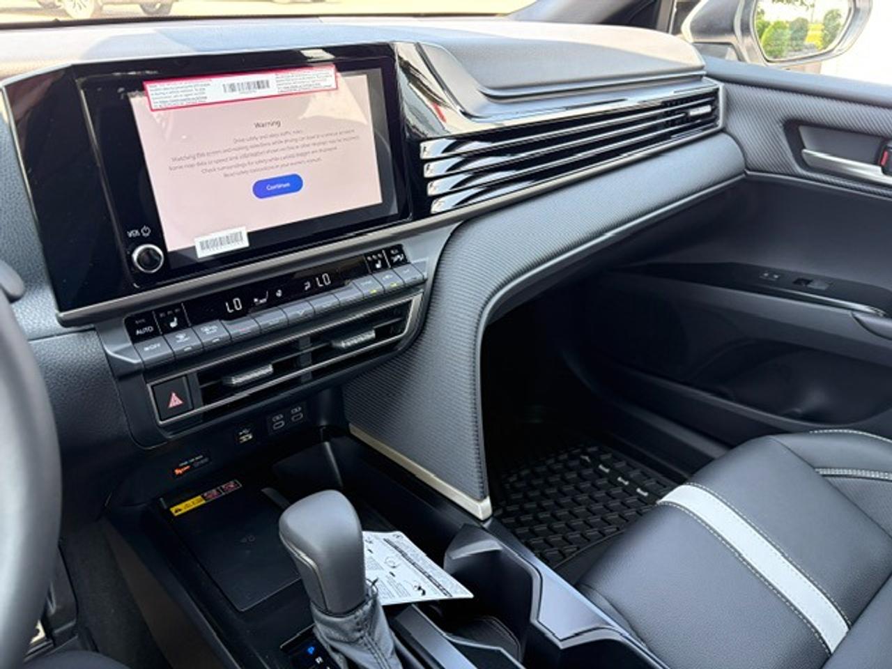2026 Toyota Camry SE Photo