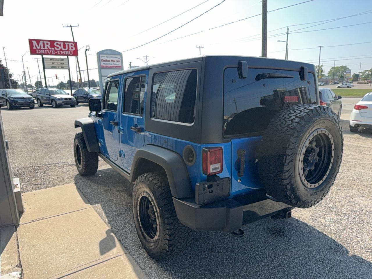 2015 Jeep Wrangler Willys Wheeler Photo3