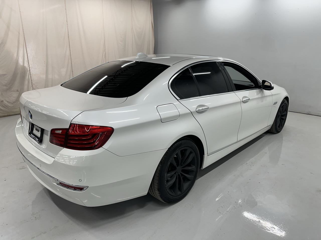 2016 BMW 5 Series 4dr Sdn 528i xDrive AWD Photo28