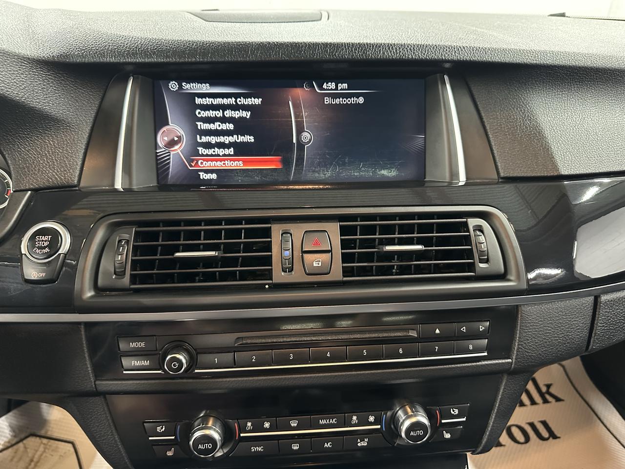 2016 BMW 5 Series 4dr Sdn 528i xDrive AWD Photo38