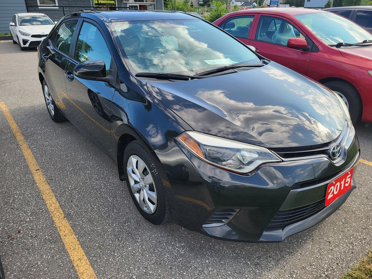 2015 Toyota Corolla LE Photo