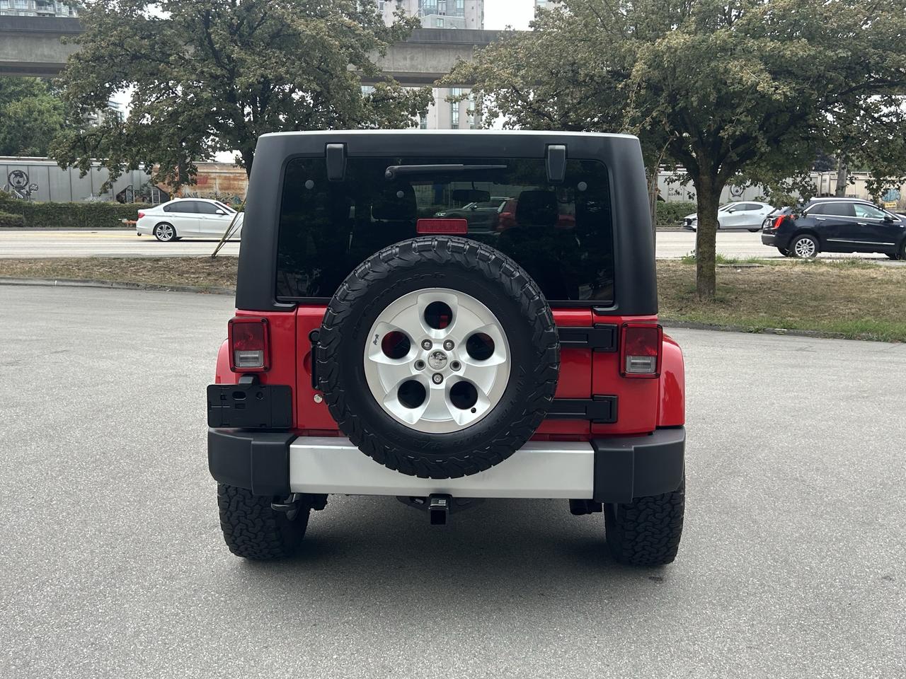 2014 Jeep Wrangler Sahara Photo