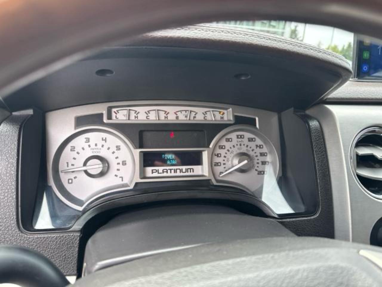2010 Ford F-150 XLT Photo