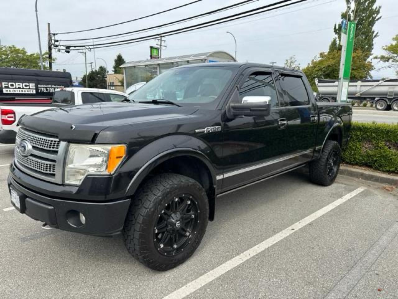 2010 Ford F-150 XLT - Photo #1