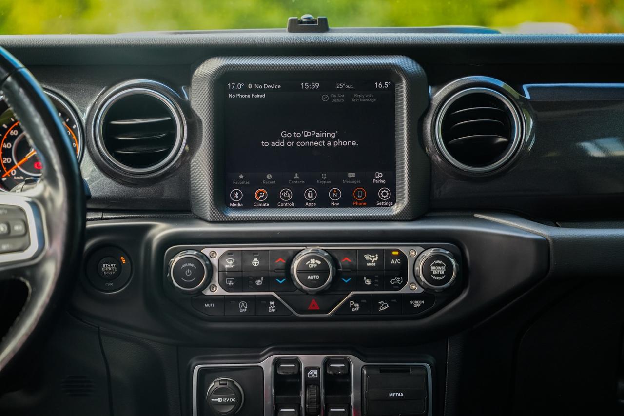 2020 Jeep Wrangler Unlimited Sahara Photo