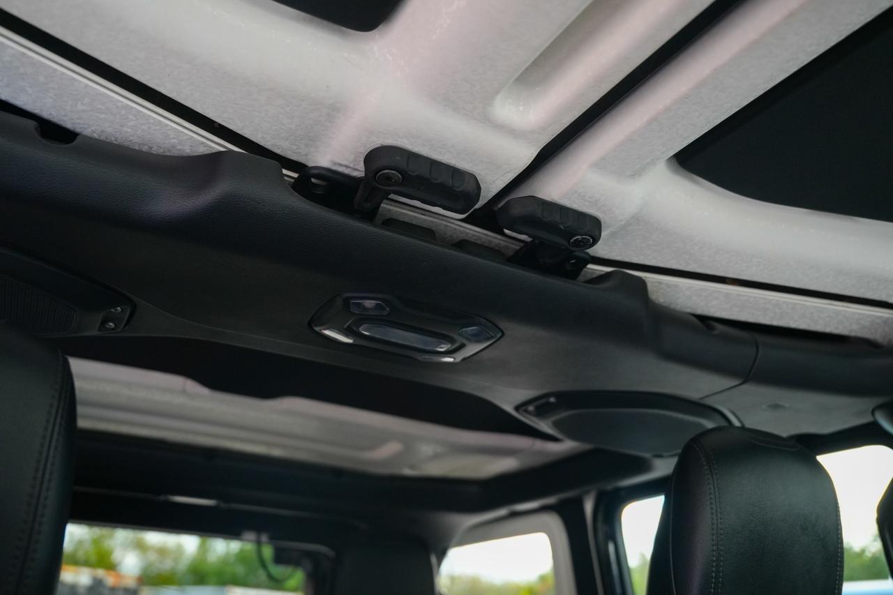 2020 Jeep Wrangler Unlimited Sahara Photo