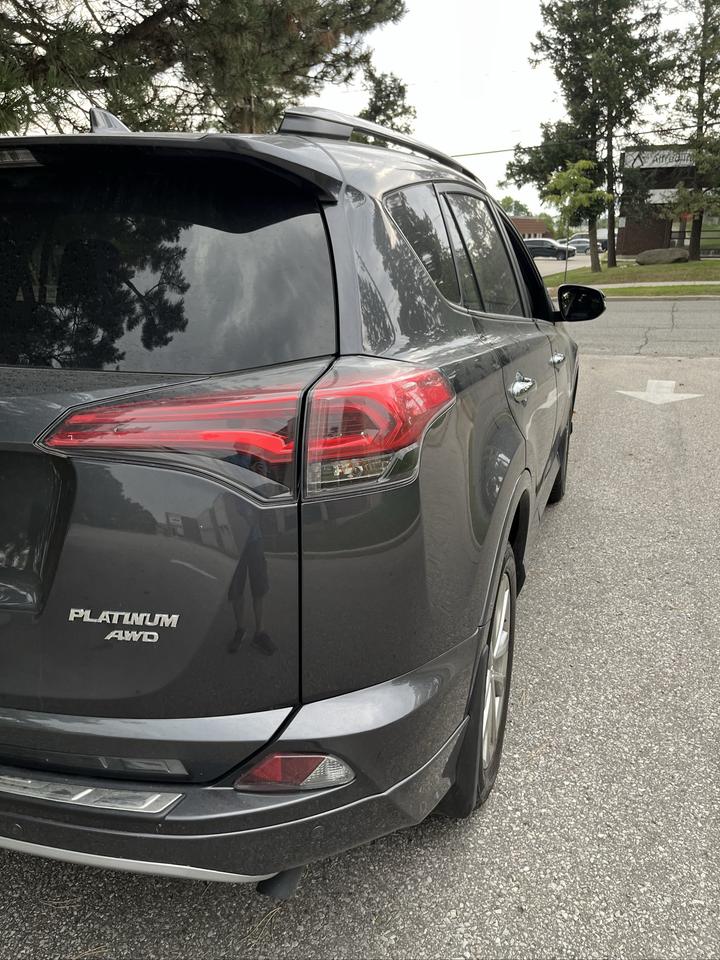 2017 Toyota RAV4  AWD PLATINUM-YES,....ONLY 37,368KMS.!!! 1 SENIOR OWNER Photo