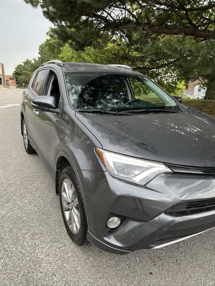 2017 Toyota RAV4  AWD PLATINUM-YES,....ONLY 37,368KMS.!!! 1 SENIOR OWNER Photo