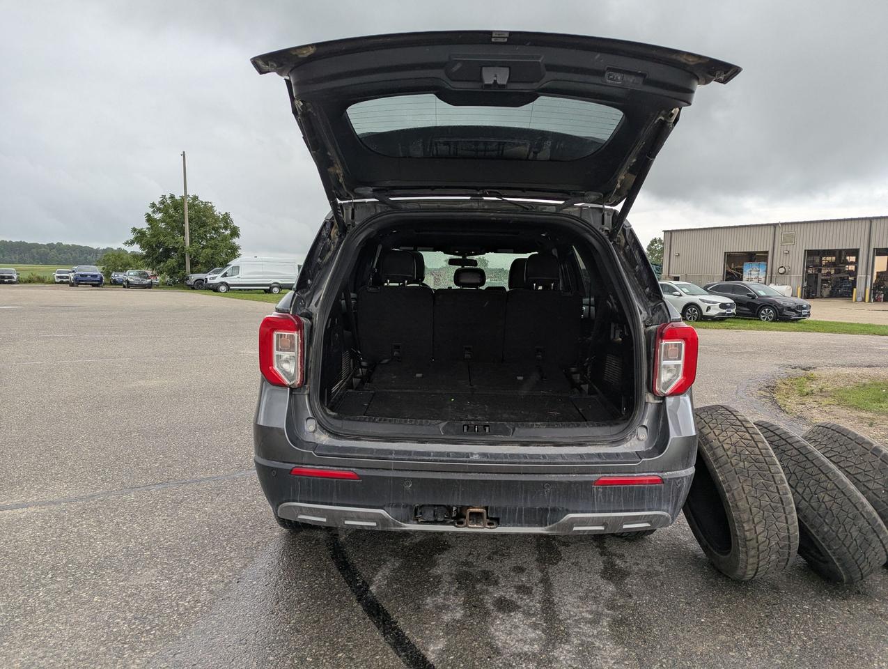 2020 Ford Explorer XLT 4WD Photo