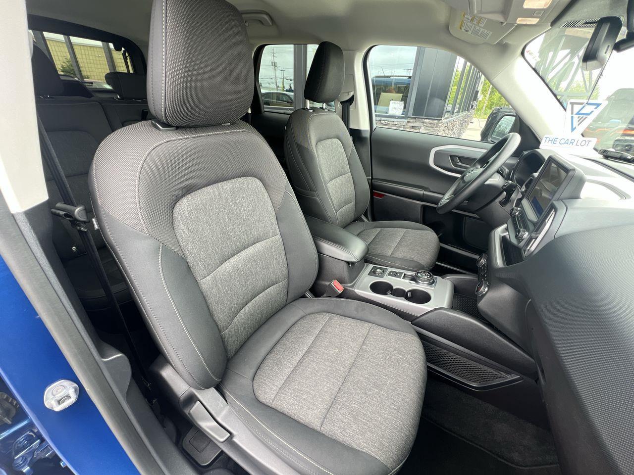 2024 Ford Bronco Sport Big Bend PREVIOUS DAILY RENTAL, REVERSE CAM, HEATED SEATS, POWER DRIVER SEATS!! Photo