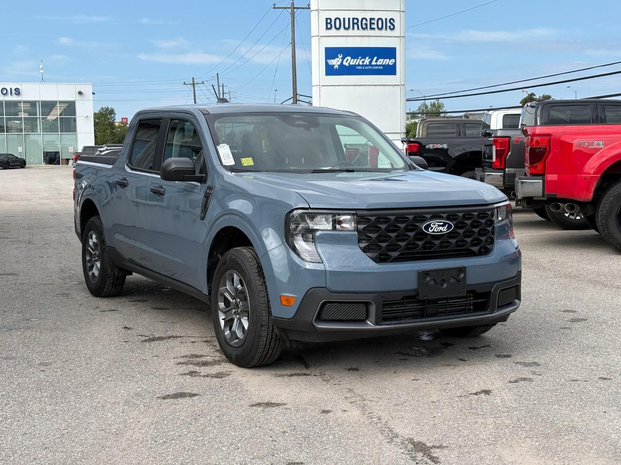 2026 Ford Maverick XLT AWD SuperCrew Photo4