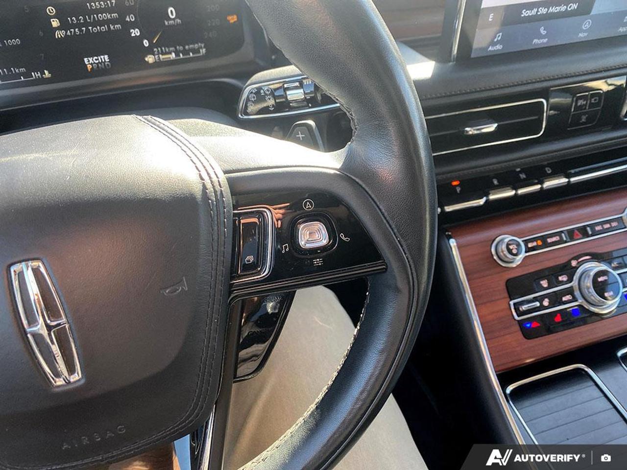 2023 Lincoln Aviator Reserve POWER MOONROOF | LEATHER | HEATED SEATS Photo