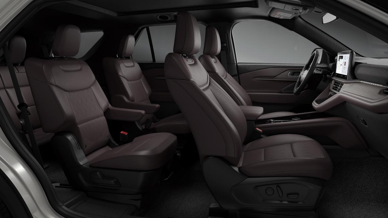 2027 Ford Explorer Platinum 4WD Photo