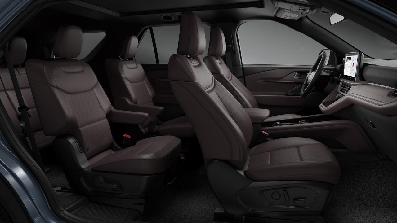 2027 Ford Explorer Platinum 4WD Photo