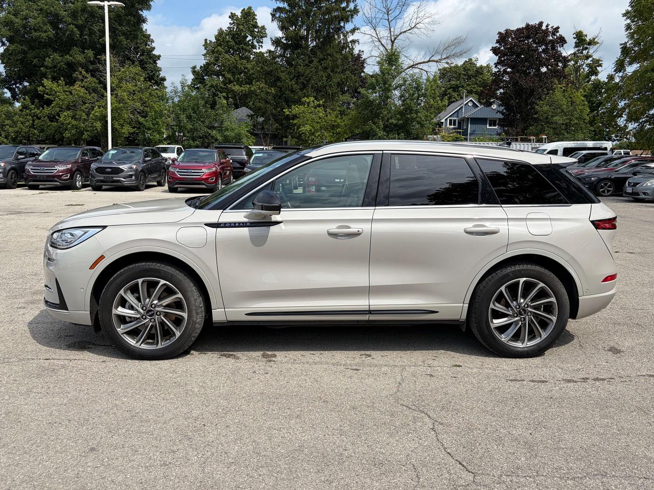 2023 Lincoln Corsair Grand Touring AWD Photo1